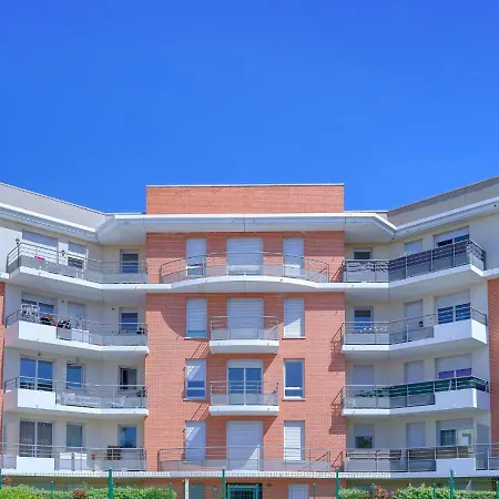 Oasis D'exception Avec Terrasse Privee & Piscine ! *